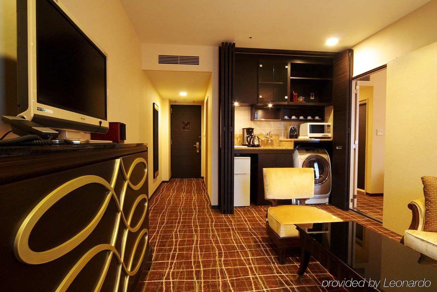 Doubletree By Hilton Naha Hotel Ngoại thất bức ảnh
