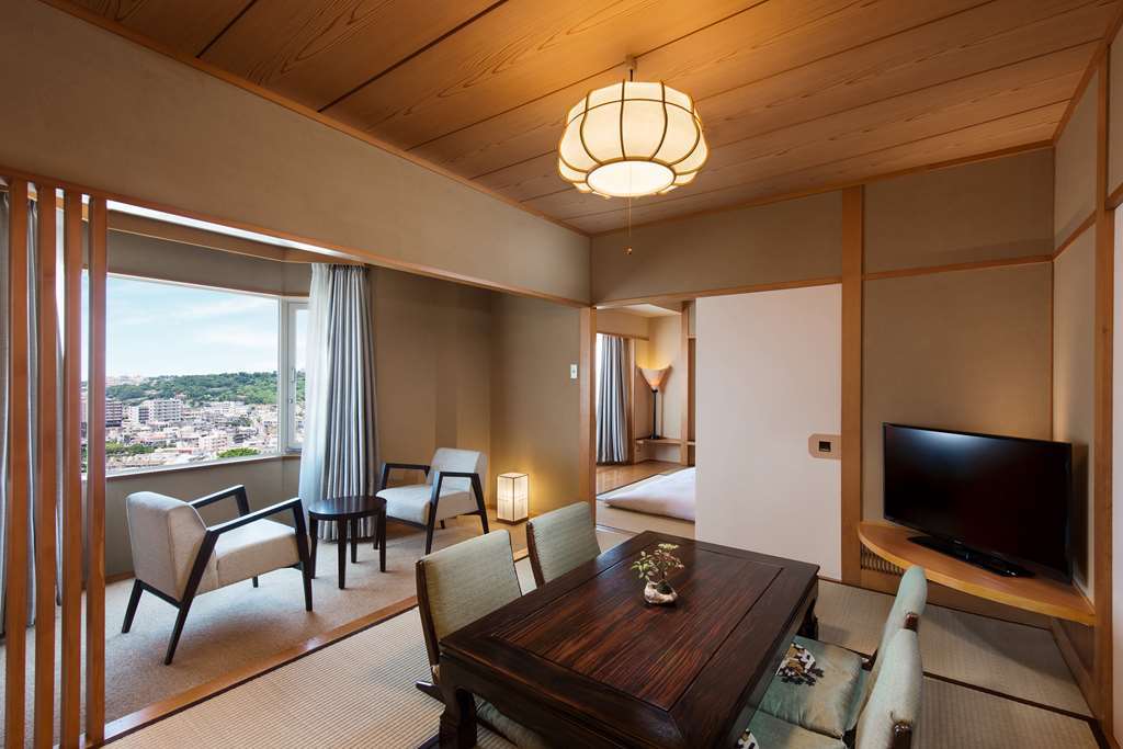 Doubletree By Hilton Naha Hotel Phòng bức ảnh
